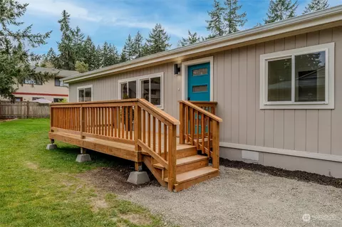 9828 Newgrove Ave SW, Lakewood, WA 98498