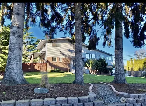 12062 Discovery Dr, Burlington, WA 98233