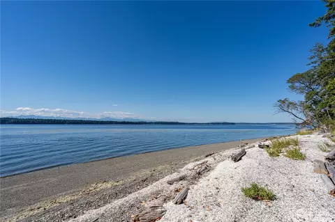 1304 W Herron Blvd NW, Lakebay, WA 98349
