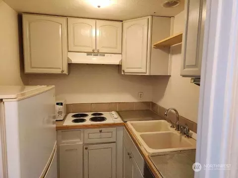 218 169th St E, Spanaway, WA 98387 photo 3