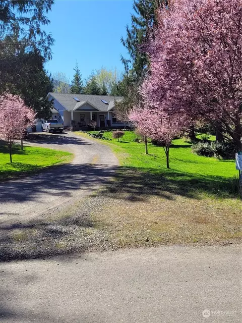 363 Black Hawk Loop, Port Angeles, WA 98362