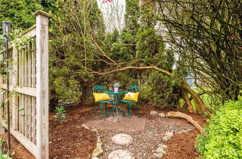 Exterior - 2409 Cedar St, Everett, WA 98201 photo 9 of 10