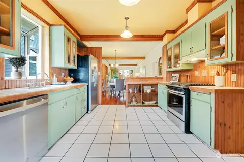Kitchen - 2409 Cedar St, Everett, WA 98201 photo 3 of 4