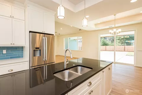 Kitchen - 831 Jones Farm Rd, Sequim, WA 98382 photo 7 of 7
