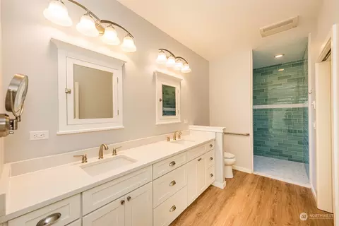 Bath - 831 Jones Farm Rd, Sequim, WA 98382 photo 1 of 3