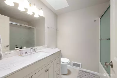 Bath - 472 W Spruce St, Sequim, WA 98382 photo 2 of 2