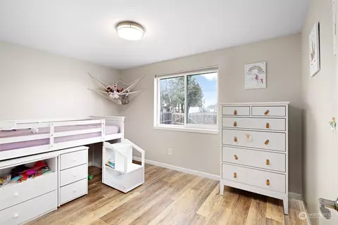 Bedroom - 472 W Spruce St, Sequim, WA 98382 photo 1 of 1