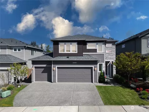 8421 51st St NE, Marysville, WA 98270