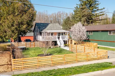 39118 SE Alpha St, Snoqualmie, WA 98065