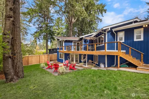 11680 Miller Rd NE, Bainbridge Island, WA 98110