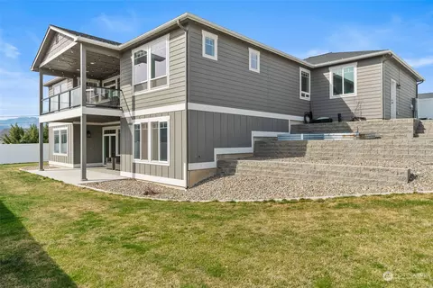 827 S Mary Ave, East Wenatchee, WA 98802