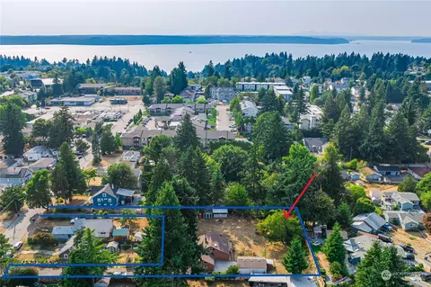 818 SW 134th St, Burien, WA 98146