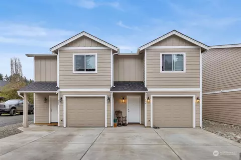 806 SW Mayer Ave, Winlock, WA 98596