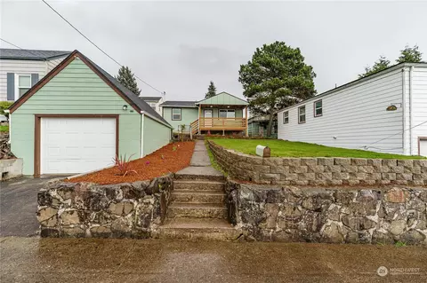 404 N 5th Ave, Kelso, WA 98626