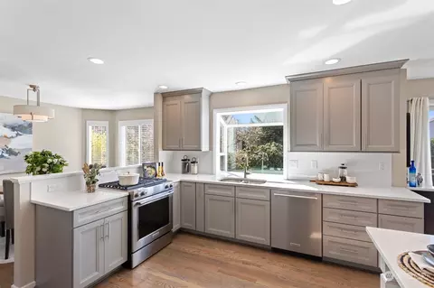 Kitchen - 112 236th Pl SW, Bothell, WA 98021 photo 2 of 4
