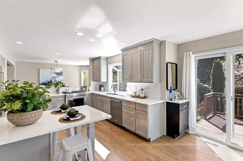 Kitchen - 112 236th Pl SW, Bothell, WA 98021 photo 4 of 4