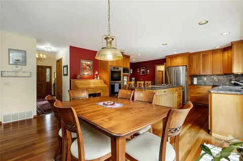 Dining - 9656 Blake Pl, Edmonds, WA 98020 photo 4 of 7