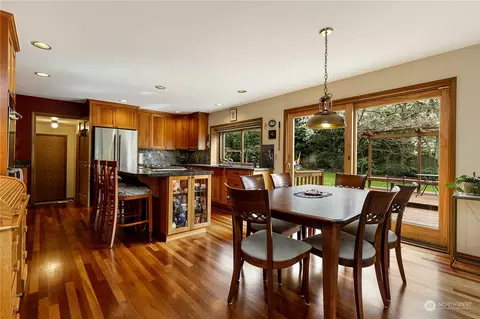 Dining - 9656 Blake Pl, Edmonds, WA 98020 photo 3 of 7