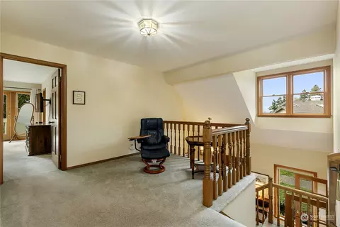 Entry Way - 9656 Blake Pl, Edmonds, WA 98020 photo 3 of 3