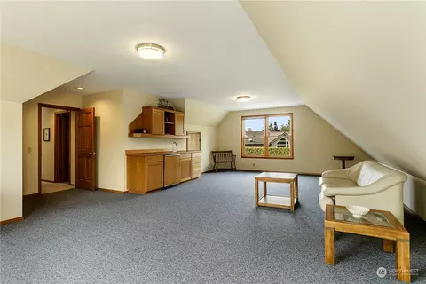 Living - 9656 Blake Pl, Edmonds, WA 98020 photo 7 of 7