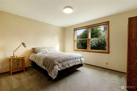 Bedroom - 9656 Blake Pl, Edmonds, WA 98020 photo 4 of 5