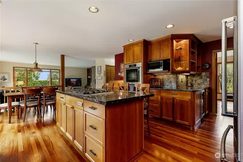 Kitchen - 9656 Blake Pl, Edmonds, WA 98020 photo 5 of 5