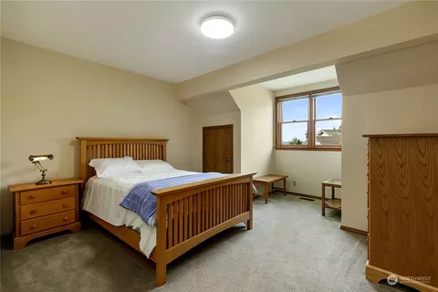 Bedroom - 9656 Blake Pl, Edmonds, WA 98020 photo 5 of 5