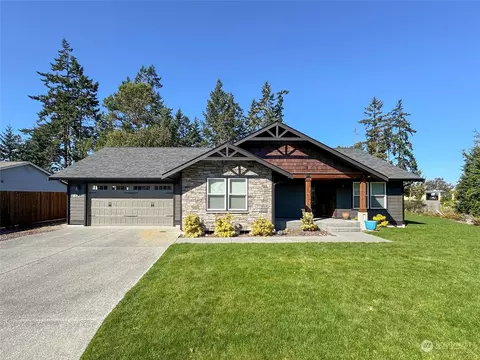 812 Joshua St, Port Angeles, WA 98363