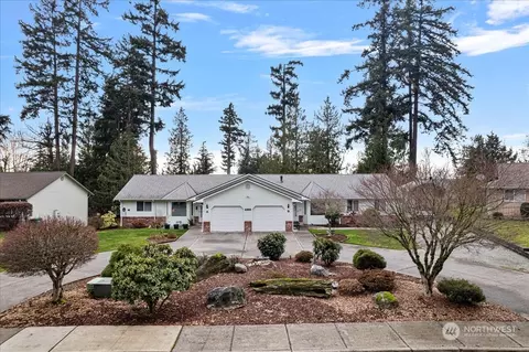 2325 Club Ct #A & B, Mount Vernon, WA 98273