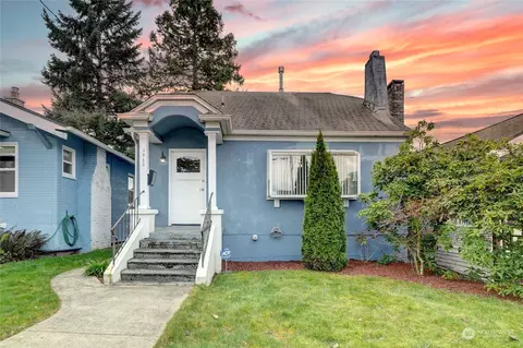 1933 5th St, Bremerton, WA 98337