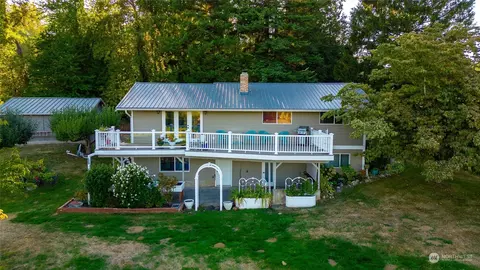 6407 Malloy Rd, Ferndale, WA 98248