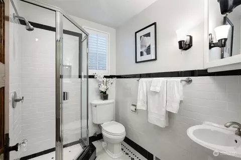 2029 10th Ave E, Seattle, WA 98102 photo 13