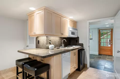 2029 10th Ave E, Seattle, WA 98102 photo 35