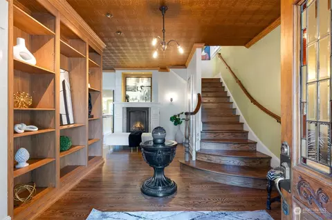 2029 10th Ave E, Seattle, WA 98102 photo 3