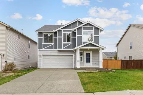 2735 SW Siskin Cir, Port Orchard, WA 98367