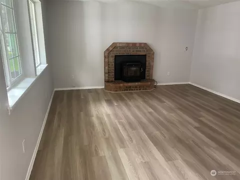 18320 2nd Avenue Ct E, Spanaway, WA 98387 photo 2