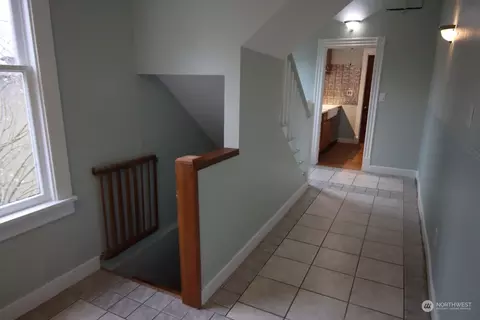 Entry Way - 5009 S 3rd Ave, Everett, WA 98203 photo 6 of 6