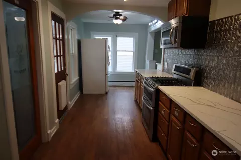 Kitchen - 5009 S 3rd Ave, Everett, WA 98203 photo 3 of 5
