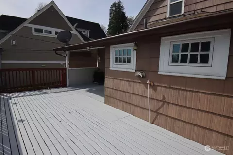 Exterior - 5009 S 3rd Ave, Everett, WA 98203 photo 10 of 11
