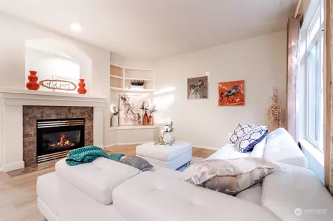 Living - 17610 31st Dr SE, Bothell, WA 98012 photo 2 of 3
