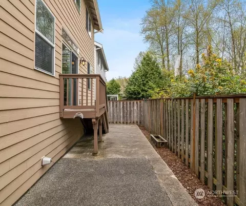 Exterior - 23617 17th Ave W, Bothell, WA 98021 photo 3 of 6