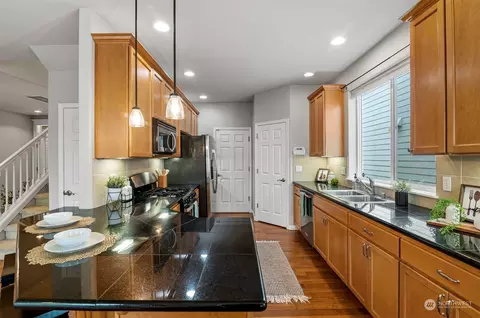 Kitchen - 23617 17th Ave W, Bothell, WA 98021 photo 2 of 4