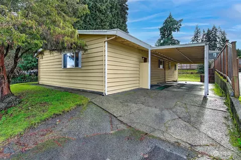 1907 NE 124th St, Seattle, WA 98125