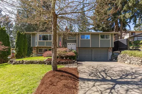 30 Madrona Pl, Dupont, WA 98327