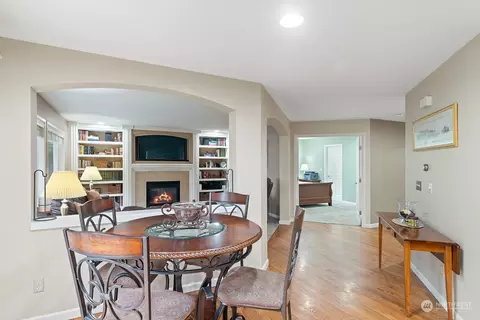 Dining - 3930 208th Pl SE, Bothell, WA 98021 photo 4 of 4
