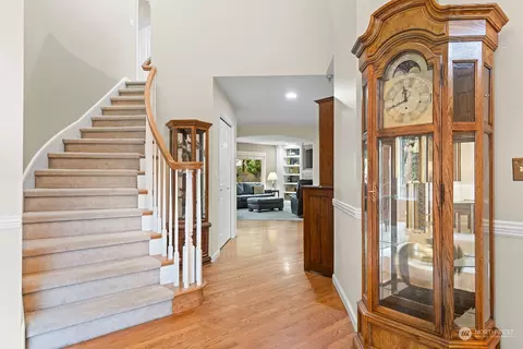 Entry Way - 3930 208th Pl SE, Bothell, WA 98021 photo 2 of 3