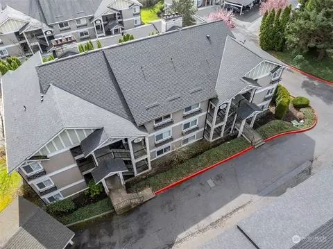 11305 NE 128th St #C103, Kirkland, WA 98034