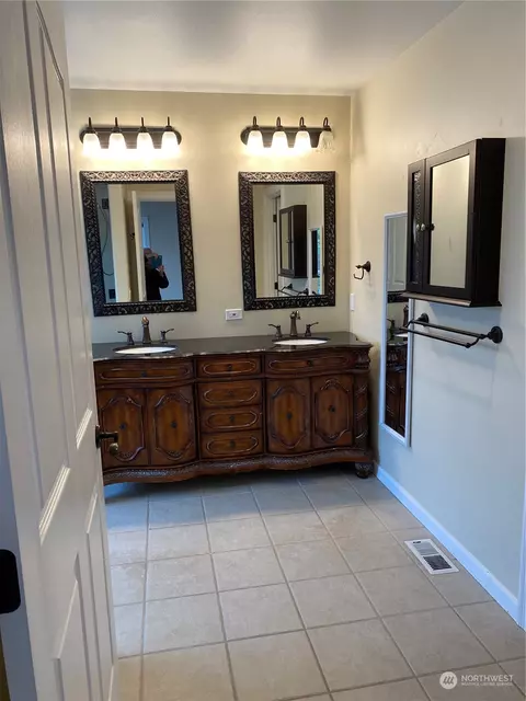 Bath - 110 Sapphire Pl, Sequim, WA 98382 photo 1 of 6
