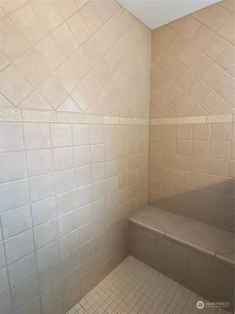 Bath - 110 Sapphire Pl, Sequim, WA 98382 photo 3 of 6