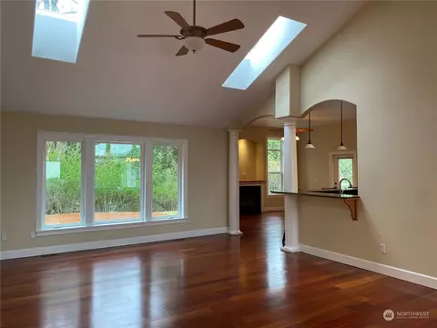 Living - 110 Sapphire Pl, Sequim, WA 98382 photo 2 of 4
